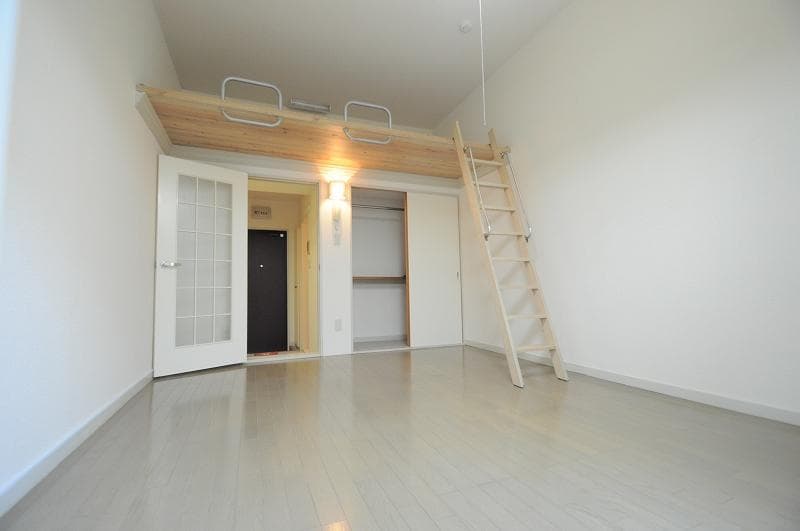 Room image 9