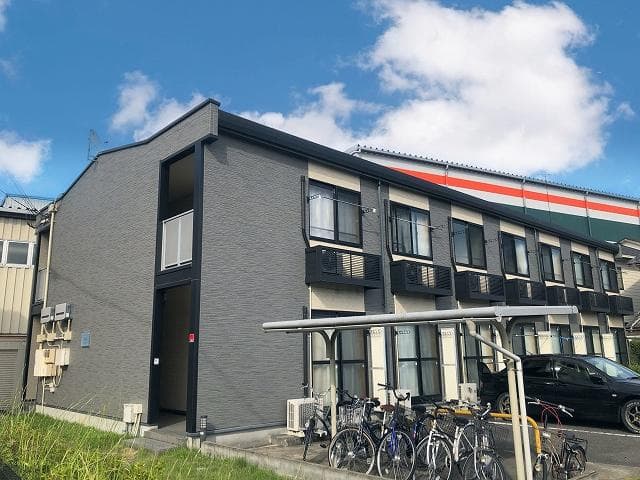 Main exterior of leopalace Maison Nasaka