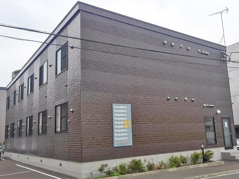 Main exterior of leopalace Hanabikan