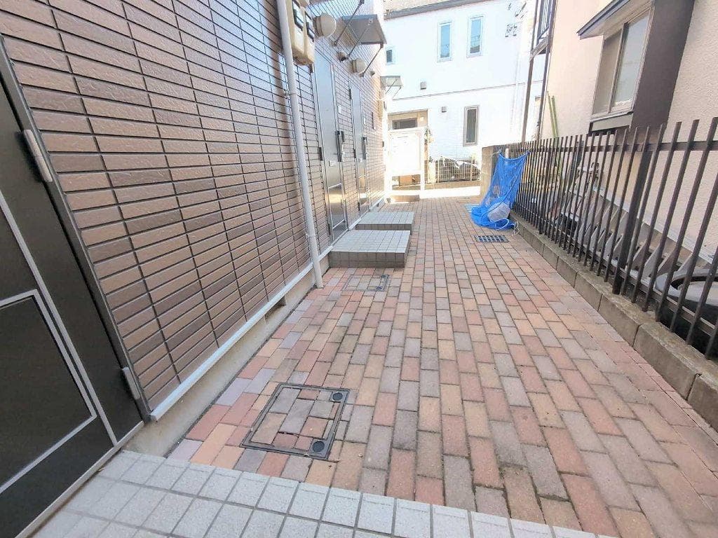 Room image 16