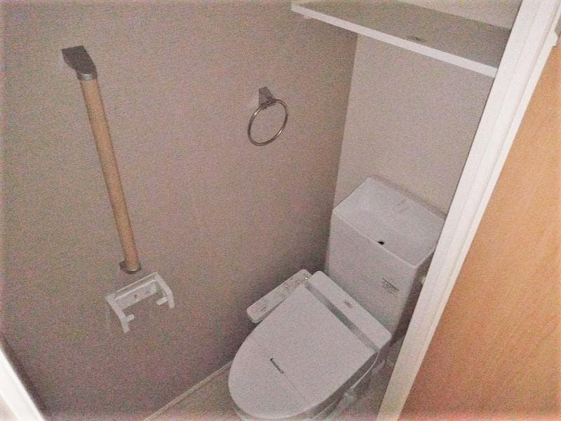 Room image 8