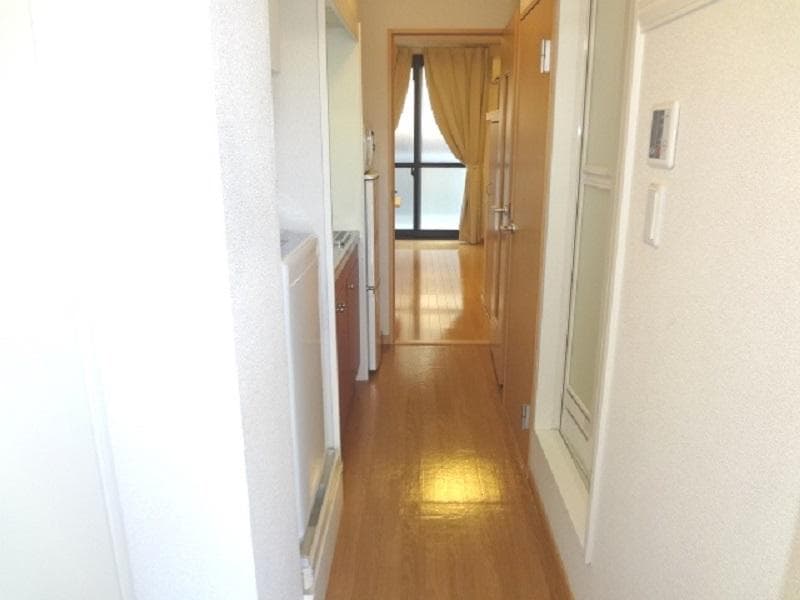 Room image 12