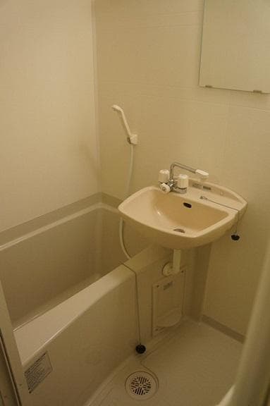 Room image 10