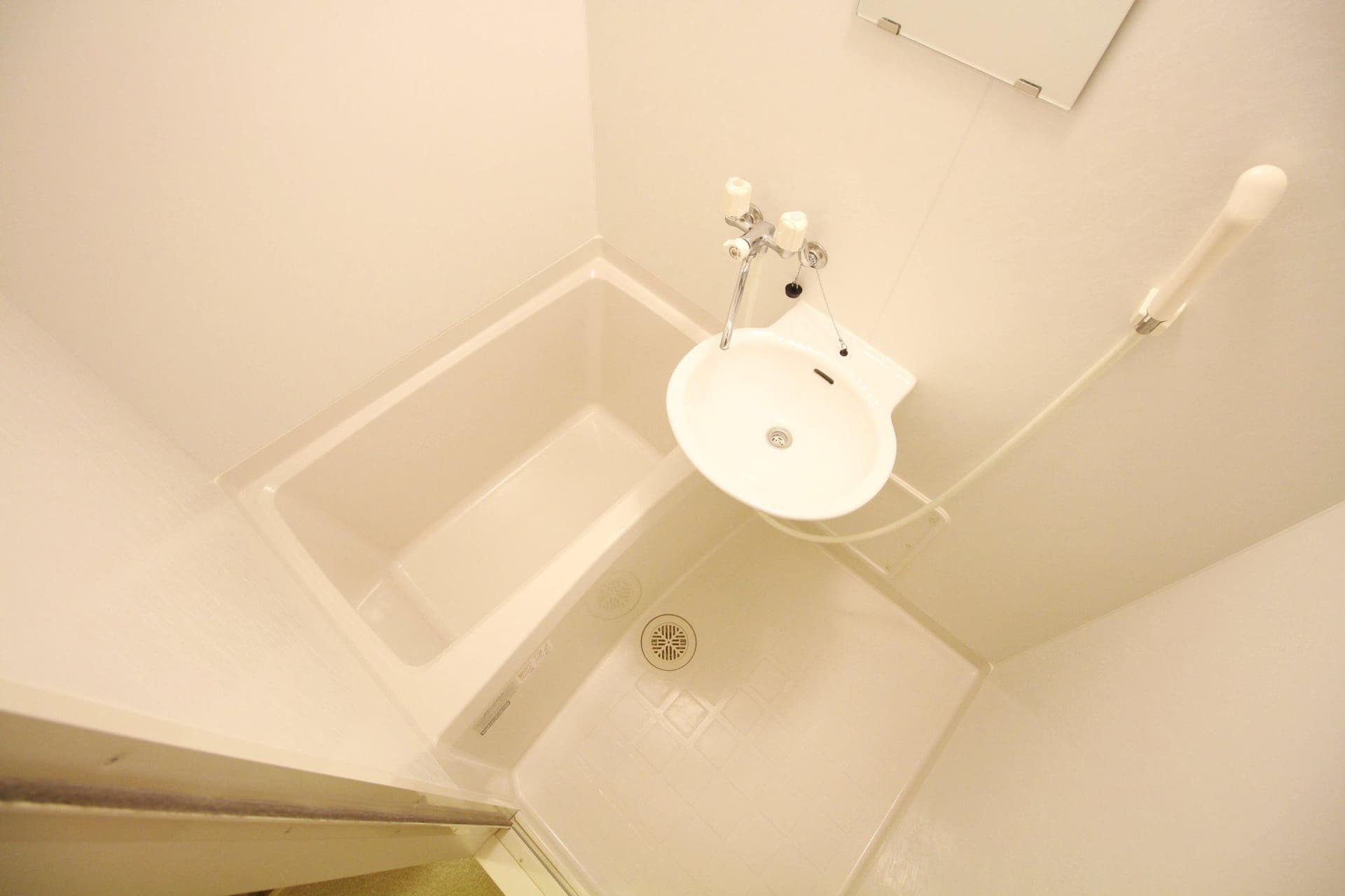 Room image 11