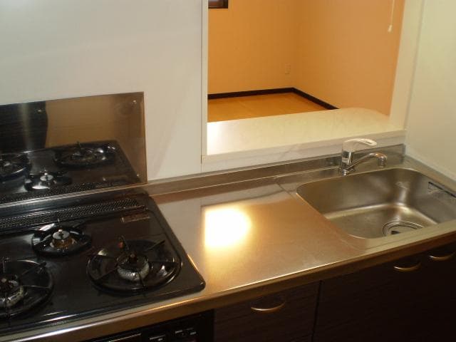 Room image 13