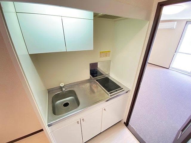 Room image 11