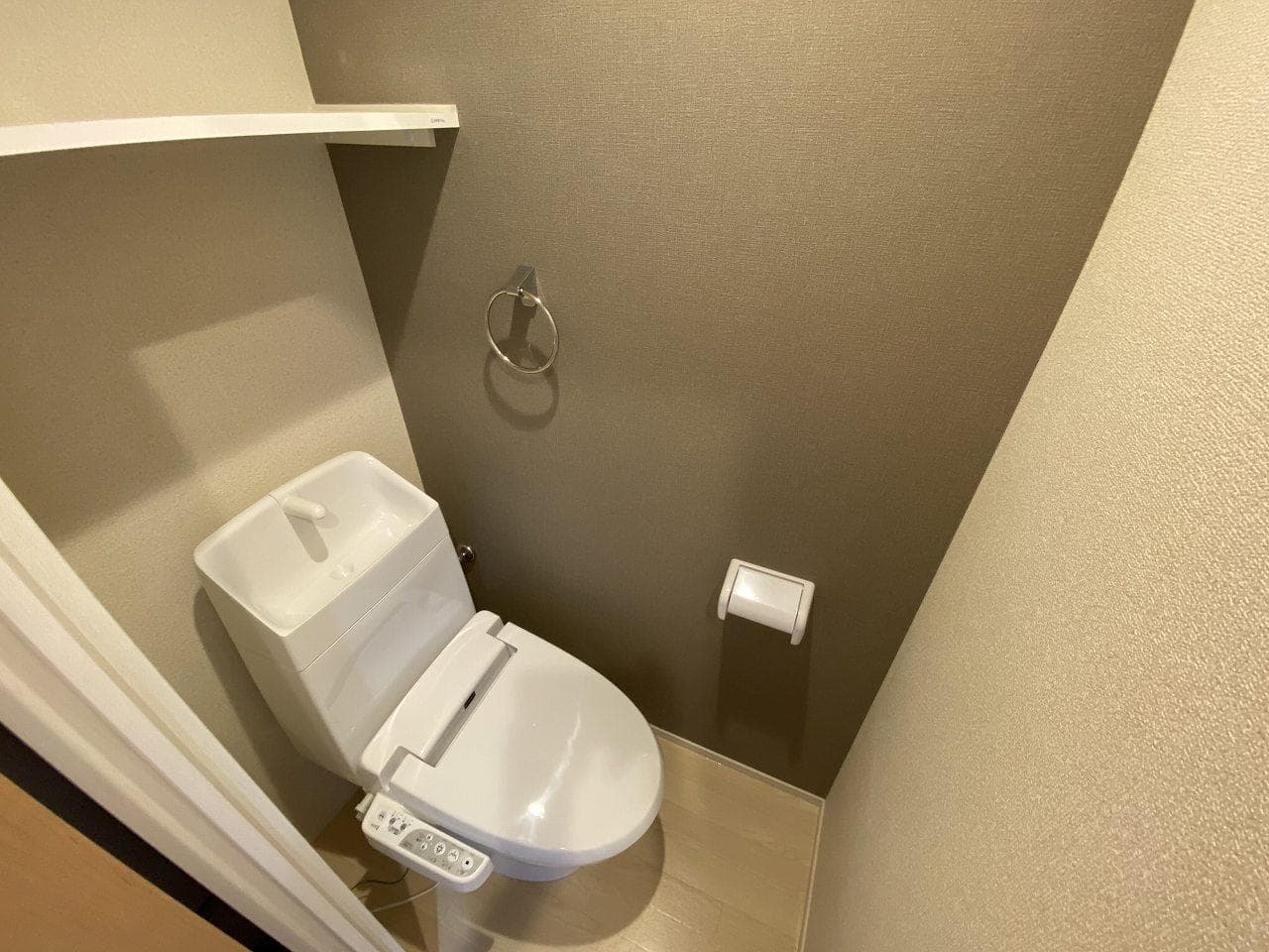 Room image 10
