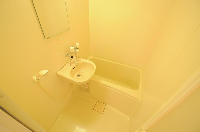 Room image 8