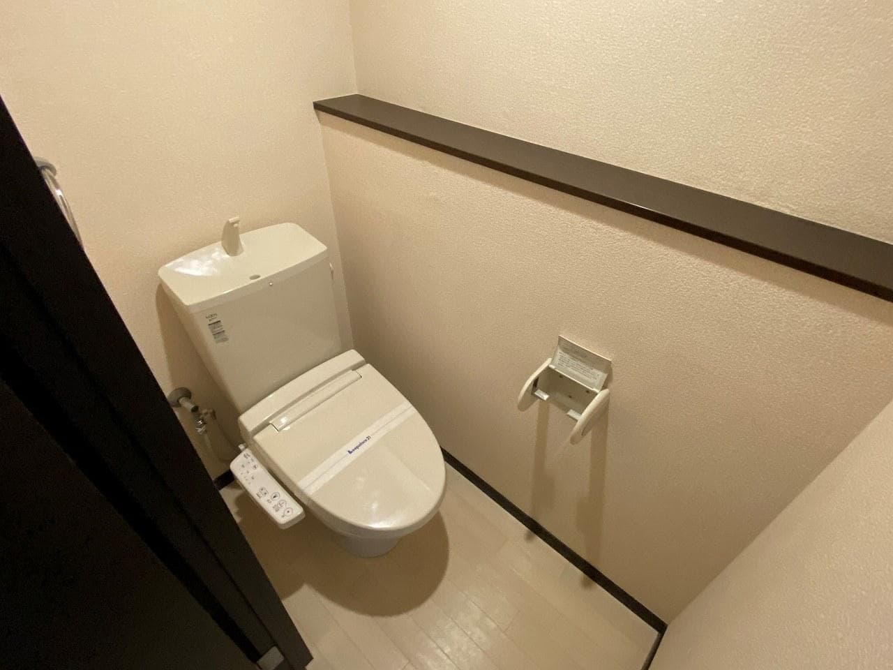 Room image 9
