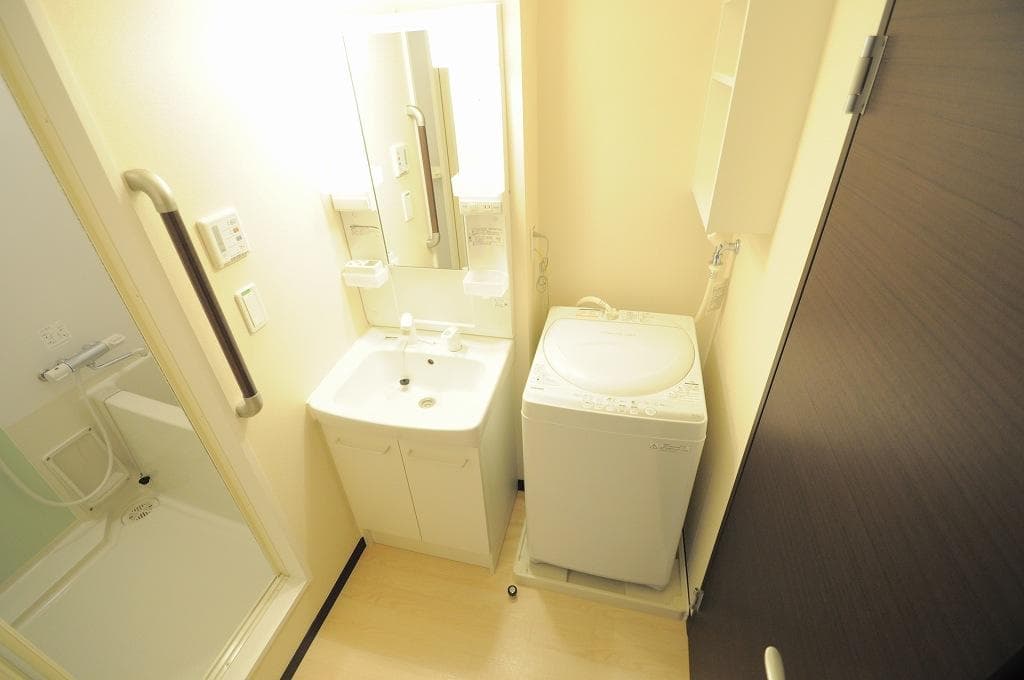 Room image 9