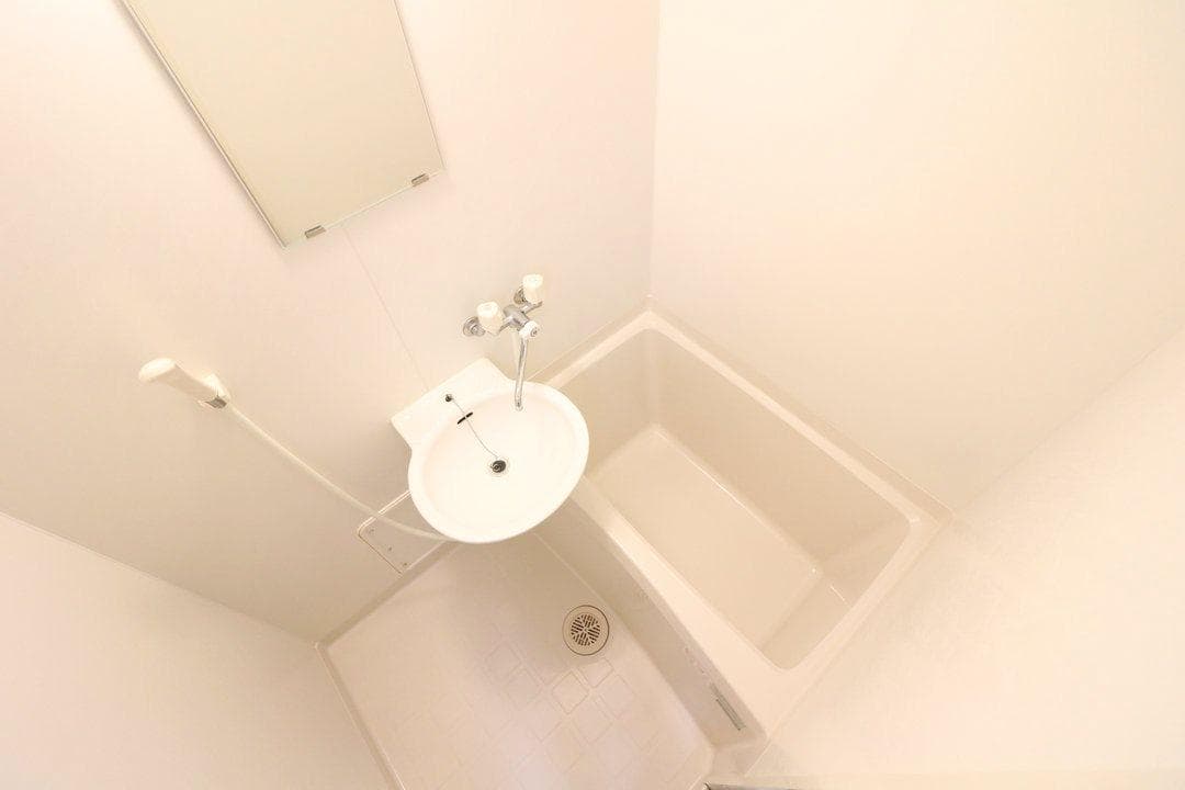 Room image 13