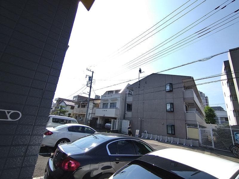 Room image 11