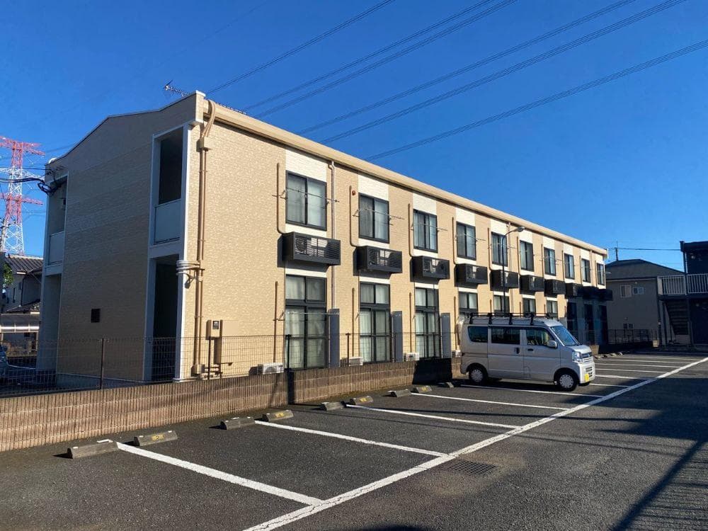 Main exterior of leopalace Tsubakihara