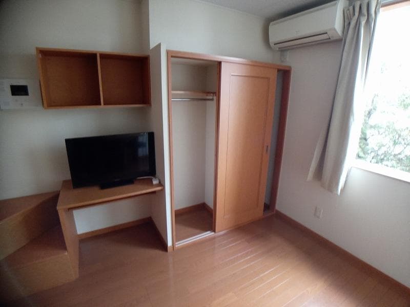 Room image 16