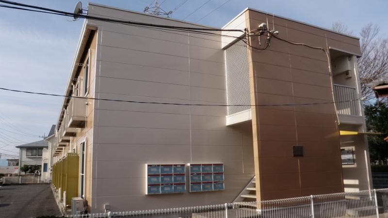 Main exterior of leopalace Auru