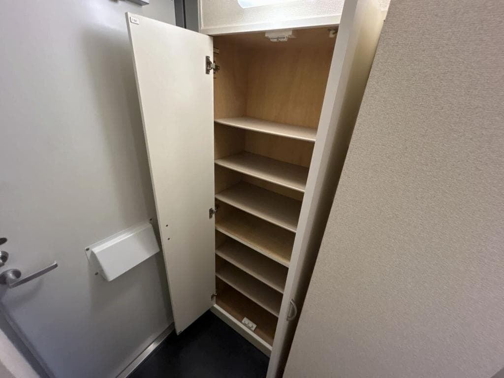 Room image 13