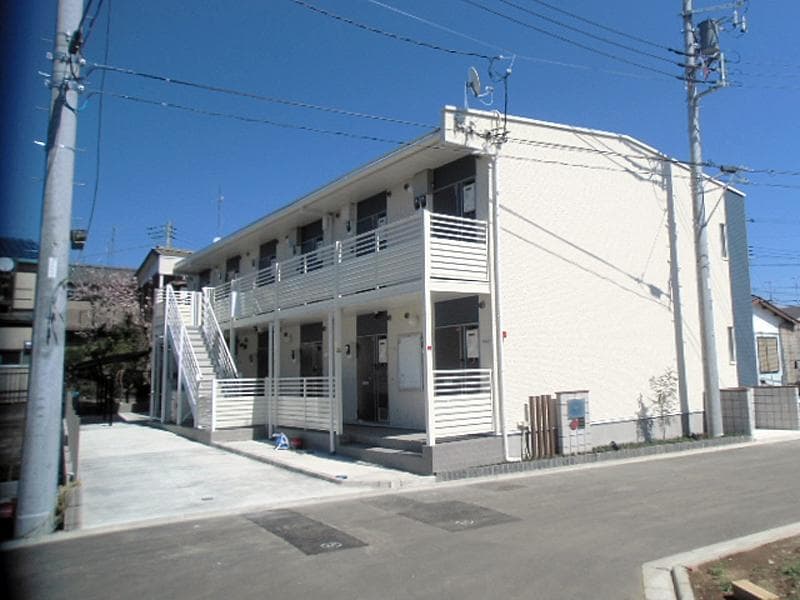 Main exterior of LEONEXT Sakurai