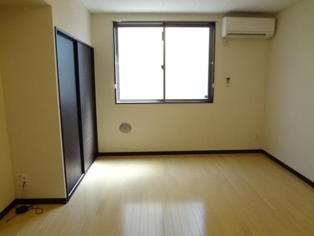 Preview interior of LEONEXT Riverside Meiwa
