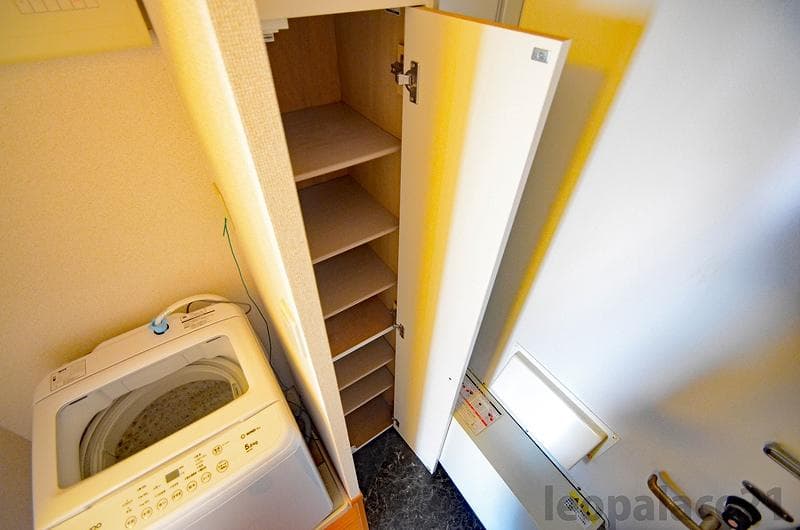 Room image 9