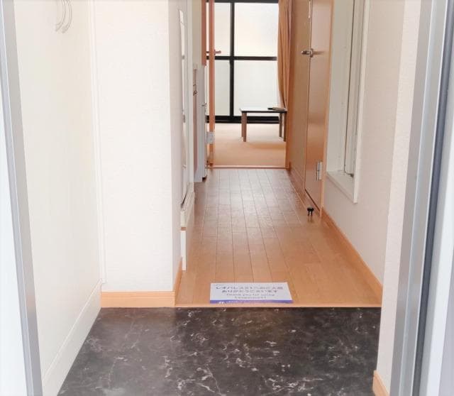 Room image 10