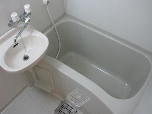 Room image 15