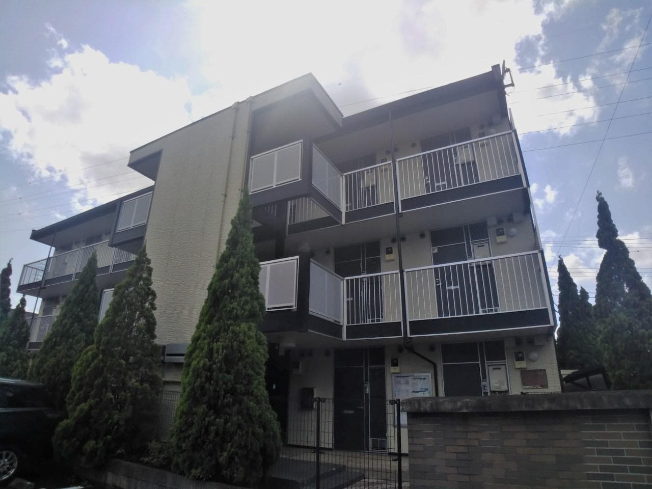 Main exterior of leopalace Maison ODK