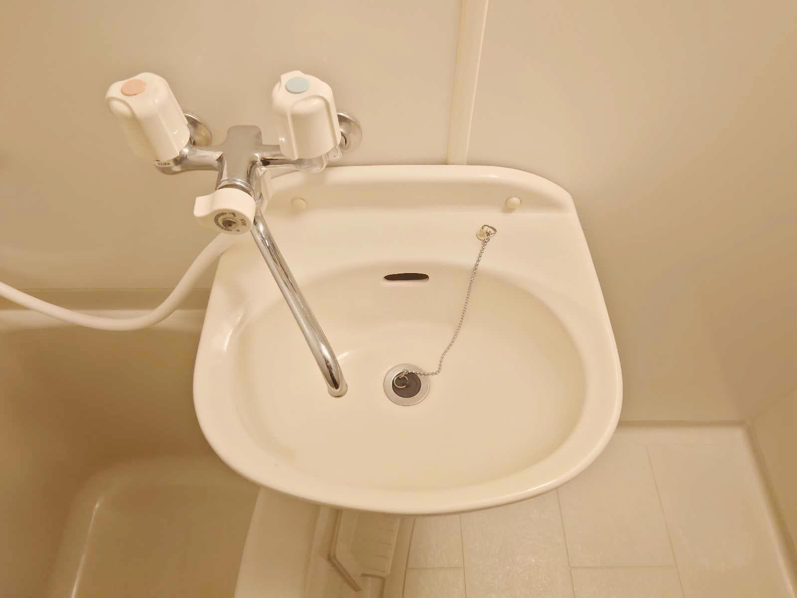 Room image 8