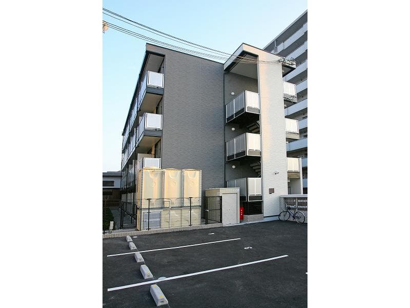 Main exterior of leopalace Pluspa A