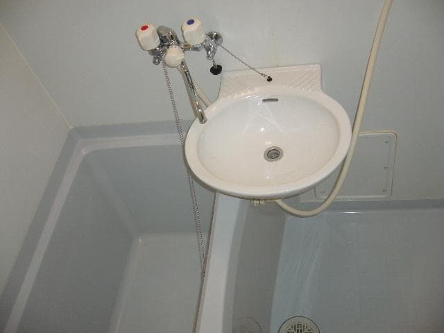 Room image 8