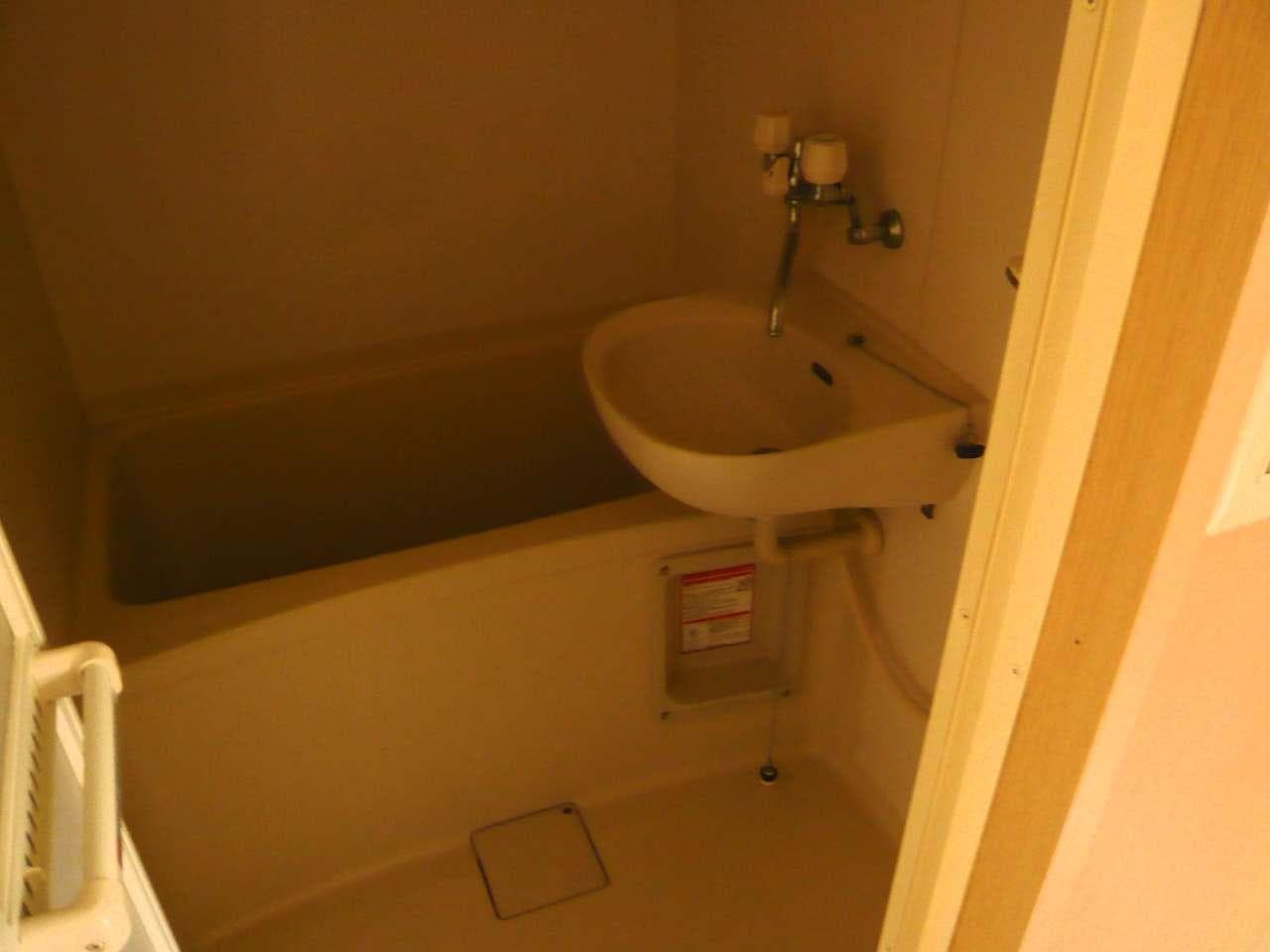 Room image 8
