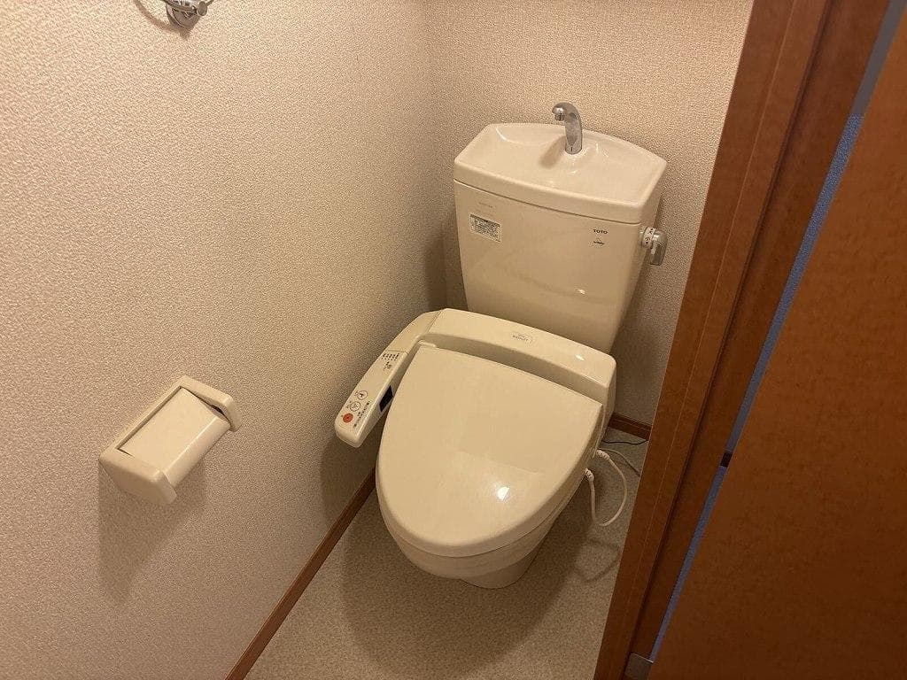 Room image 8