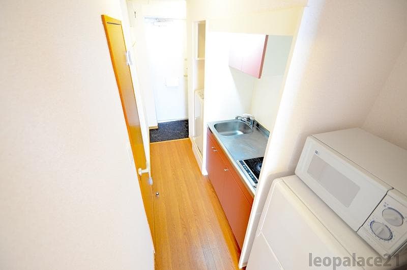 Room image 10