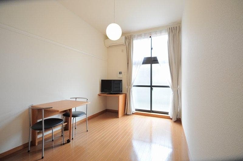 Room image 14