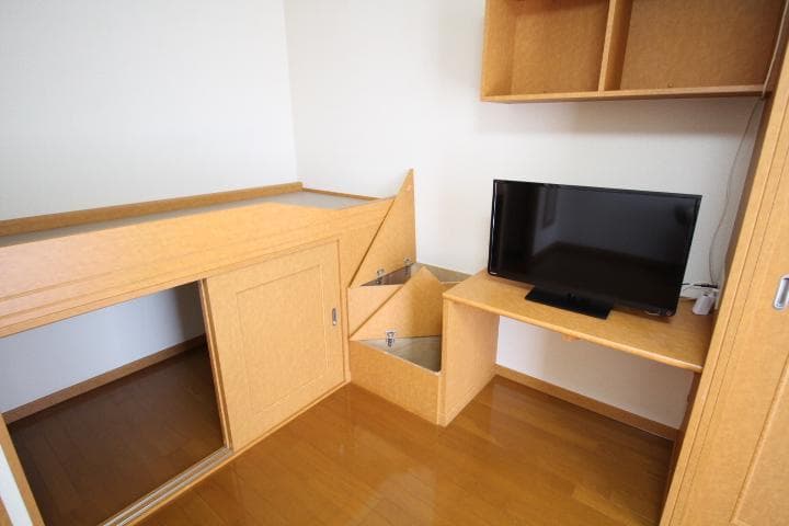 Room image 16