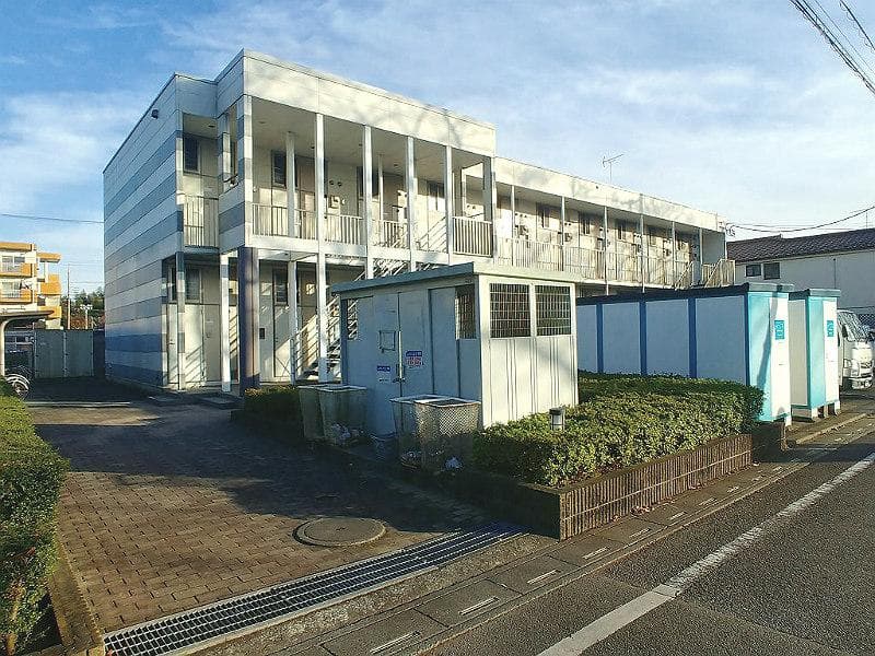 Main exterior of leopalace Minami Denen