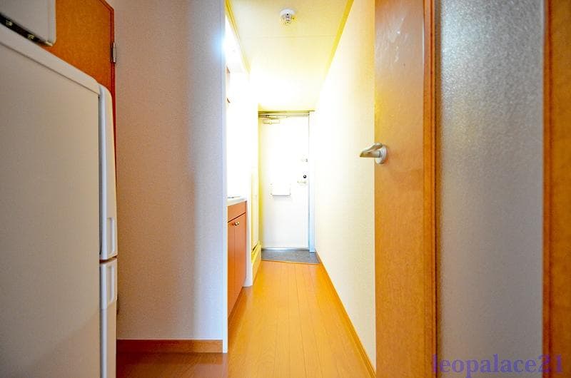 Room image 12