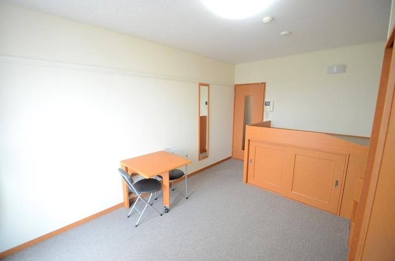 Room image 15