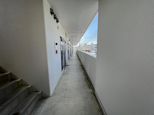 Room image 13