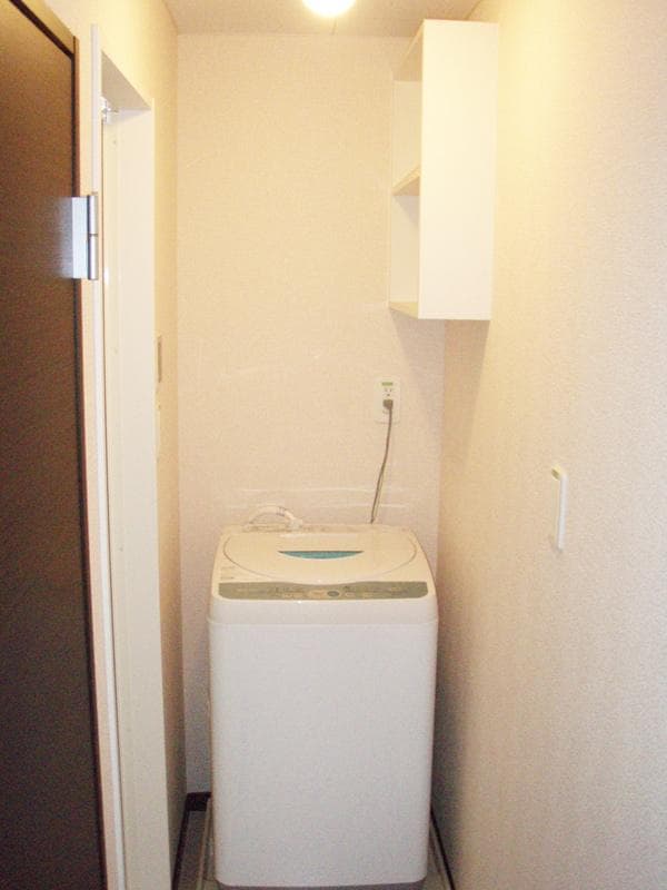 Room image 12