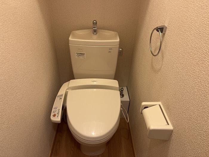Room image 8