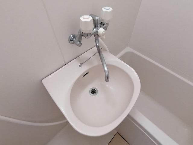 Room image 10