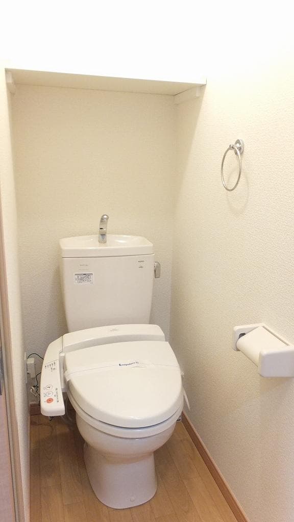 Room image 13