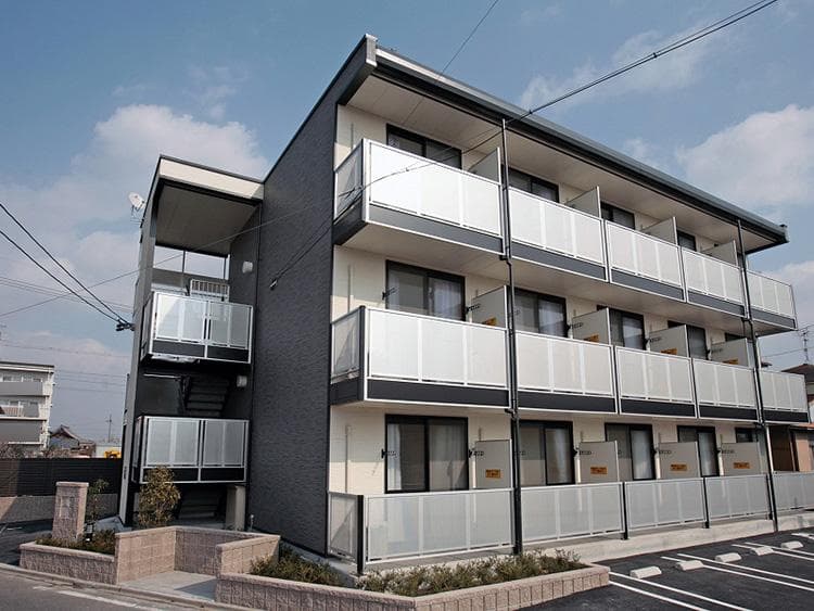 Main exterior of leopalace Sakae