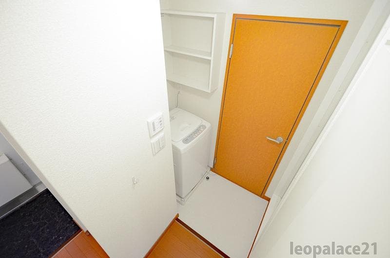 Room image 14