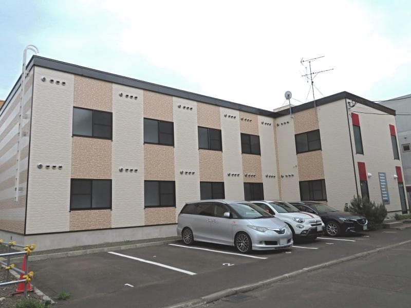 Main exterior of leopalace Misono Phoenix