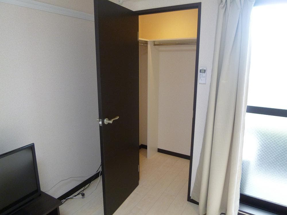 Room image 13