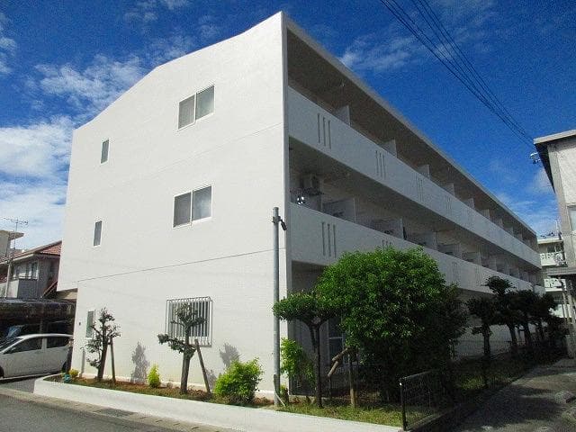 Main exterior of leopalace UEHARA