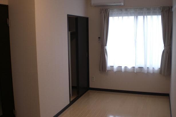 Preview interior of LEONEXT Spend