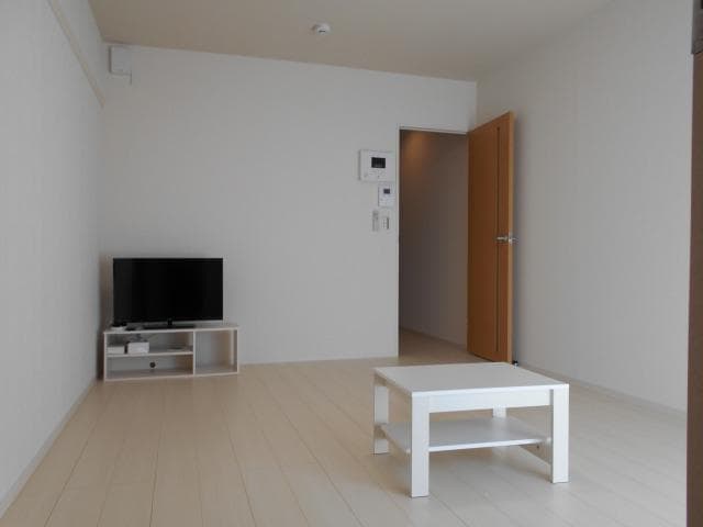 Preview interior of CLEINO Big Arrow Zama
