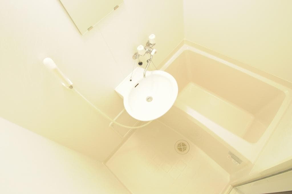 Room image 10